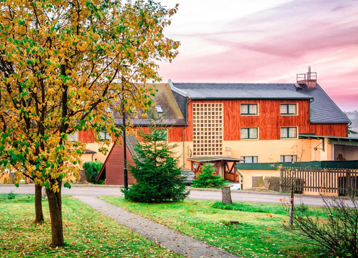 Ferienhotel Goldhuebel Neuhausen  Exteriér fotografie